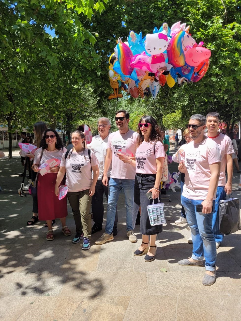 Sumar Galicia reivindica la reducción de la jornada laboral con la campaña 'Trabajar menos, vivir mejor'