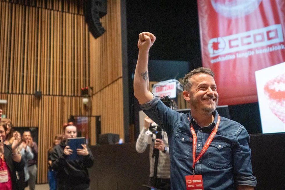 El de CCOO en Euskadi, Santi Martínez, tras ser elegido de su cargo durante el XIII Congreso Confederal