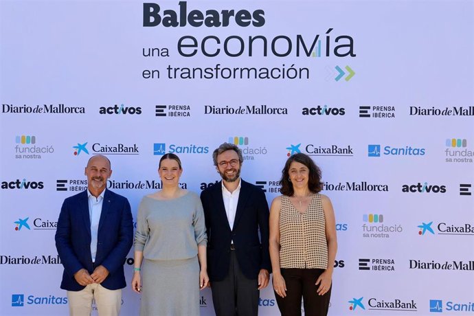 La presidenta del Govern, Marga Prohens, en la jornada Foro Activos del Diario de Mallorca.