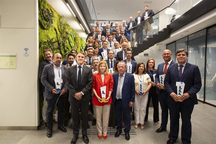 Premios a la excelencia en la gestión de la recogida selectiva municipal de papel y cartón para reciclar.