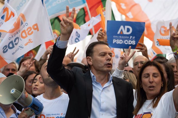 May 18, 2025, Harbor, Portugal: Porto/(pt), 18/05/2025- politics/ luis monteiro/elections/legislative-2025/psd/cds- archive photos of the candidate luis montenegro reelected as prime minister of portugal, during the electoral campaign in the city of porto