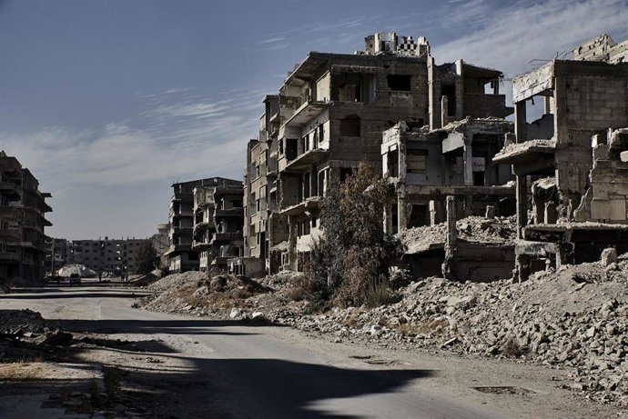 Archivo - Imagen de archivo de edificios destruidos por el conflicto en la capital de Siria, Damasco