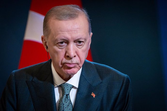 Archivo - April 29, 2025, Rome, Italy: Turkish President Recep Tayyip Erdogan address the media during a joint press conference after the 4th Intergovernmental Summit between Turkiye and Italy at Villa Pamphilj in Rome.