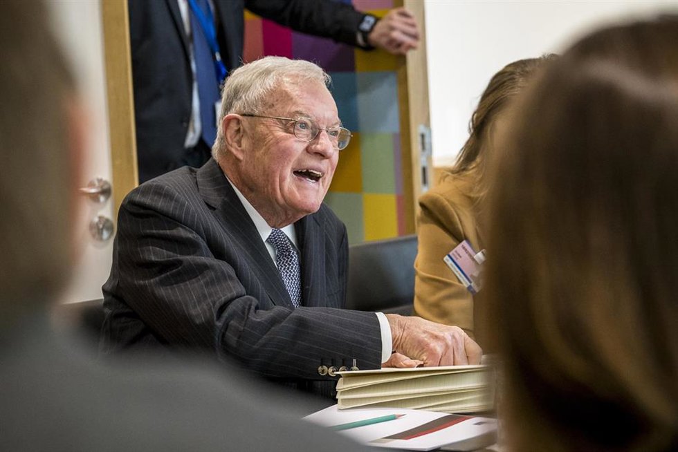 Archivo - El enviado especial de Estados Unidos para Ucrania, Keith Kellogg, durante una reunión en Bruselas con el presidente del Consejo Europeo, António Costa (archivo)