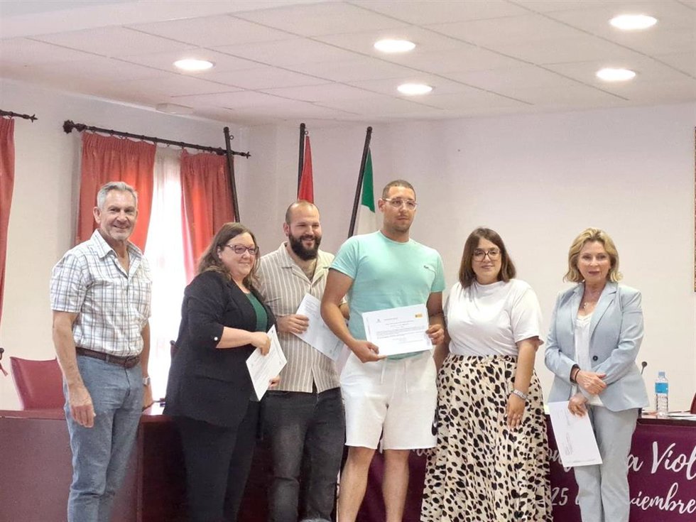Junta invierte 7,5 millones en la formación y contratación de 165 desempleados en la comarca de Antequera.