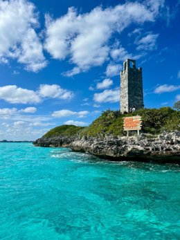 Blue Lagoon Island celebra el centenario de su histórica Watch Tower con un año de actividades conmemorativas