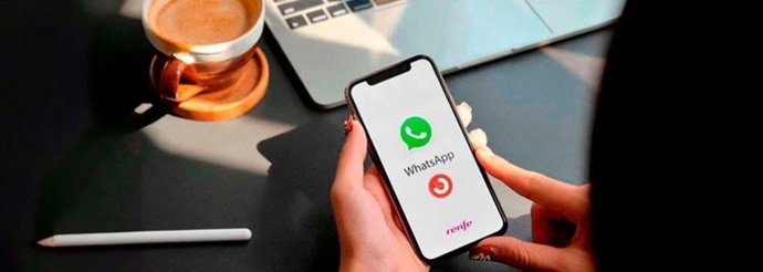 Cercanías Cantabria abrirá un canal de WhatsApp para informar de todo lo relacionado con este servicio