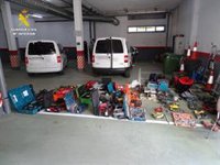 Detenidas cinco personas que se desplazaban de Madrid a Galicia para robar en vehículos comerciales