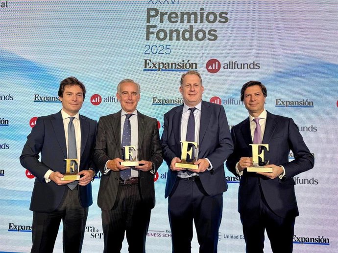 Directivos de Mutuactivos. De izqda. A dcha.: Fernando Sintes, director de Ventas Institucionales, Luis Ussía, presidente y consejero delegado, Gabriel Pañeda, director de Renta Fija, y Ricardo González Arranz, director general de Mutuactivos Pensiones.