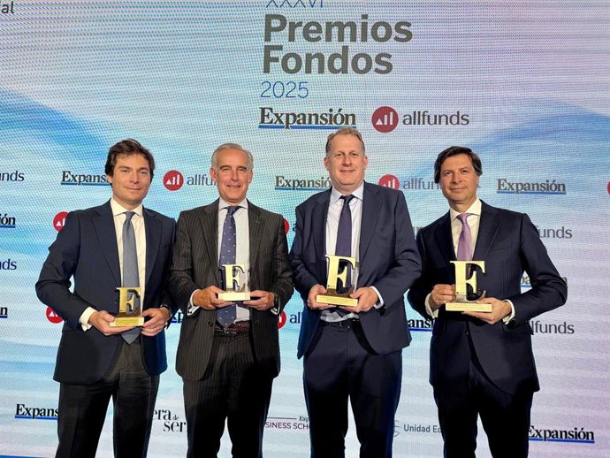 Directivos de Mutuactivos. De izqda. A dcha.: Fernando Sintes, director de Ventas Institucionales, Luis Ussía, presidente y consejero delegado, Gabriel Pañeda, director de Renta Fija, y Ricardo González Arranz, director general de Mutuactivos Pensiones.