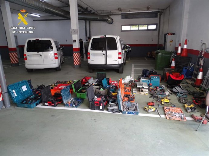 Efectos roubados en vehículos comerciais en Galicia