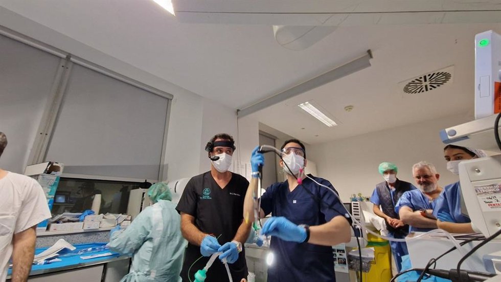 Miembros de la Unidad de Neumología Intervencionista del HUCA.