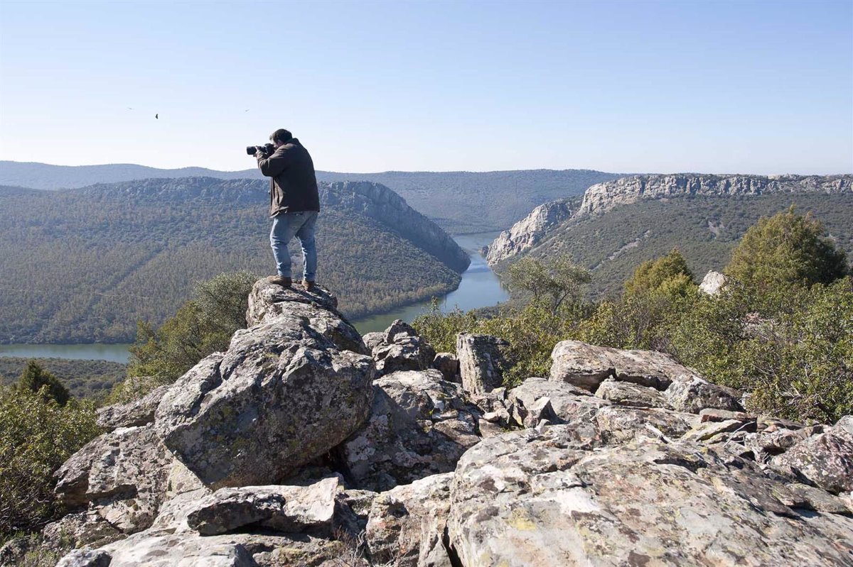 Los viajeros y pernoctaciones en alojamientos de Extremadura crecen más del 15 por ciento en abril