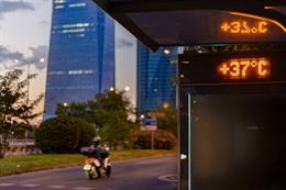 Archivo - UGT-A exige "aumentar" las precauciones y cumplir la normativa para evitar accidentes laborales ante olas de calor.