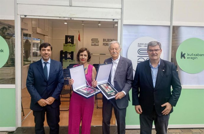 Antón Arriola, Katixa Aguirre, Eduardo Mendoza y Juan Mari Aburto