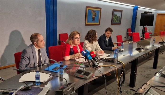 Rueda de prensa de la consejera, Lydia Espina, tras la mesa de negociación con sindicatos.