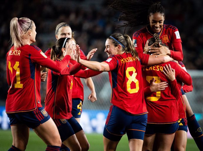 Archivo - La selección española de fútbol femenino celebrando un gol. ARCHIVO