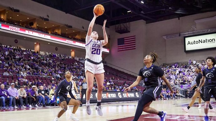La jugadora estadounidense Laura Erikstrup durante un partido
