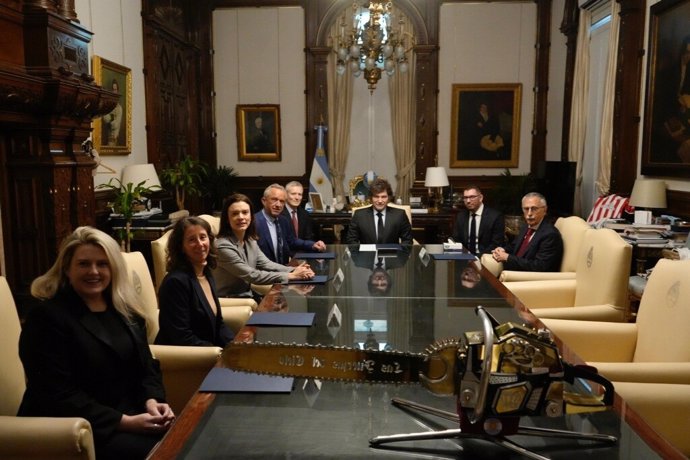 Archivo - EEUU y Argentina invitan a otros países a su alianza de cooperación sanitaria que hará frente a la OMS