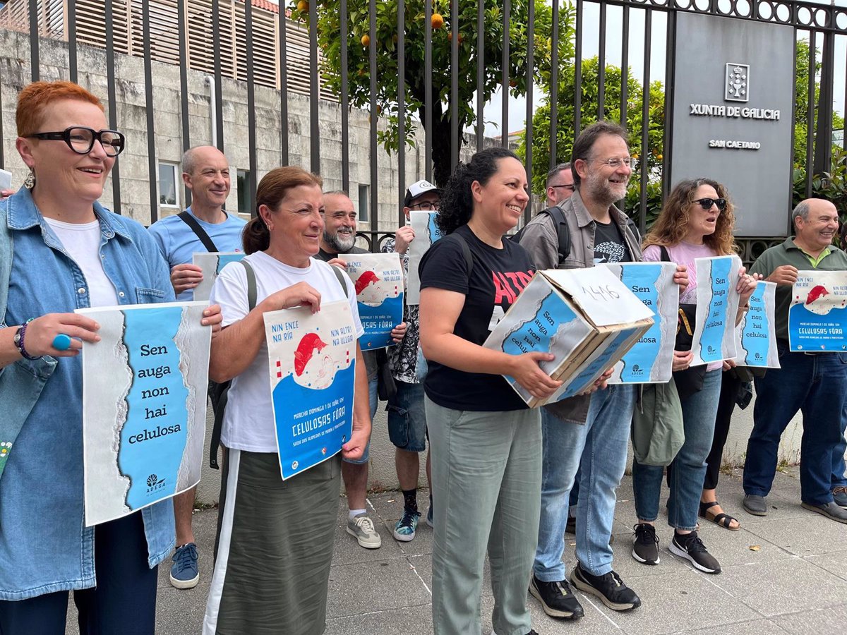 Entregan más de 1.400 solicitudes para archivar el expediente de aguas de Altri por  incumplir  los plazos legales