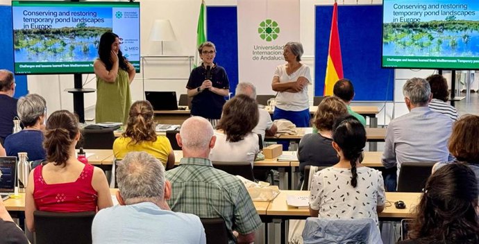 El workshop 'Conservación y Restauración de Lagunas Temporales en Europa'  en la sede de La Rábida de la UNIA.