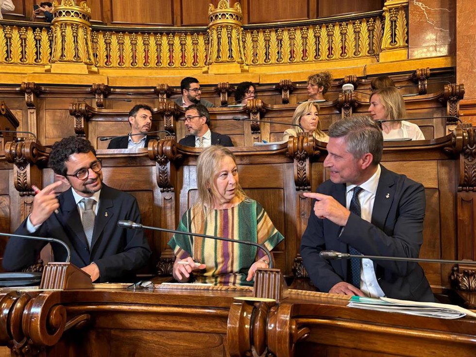 El grupo municipal de Junts en el pleno de mayo del Ayuntamiento de Barcelona