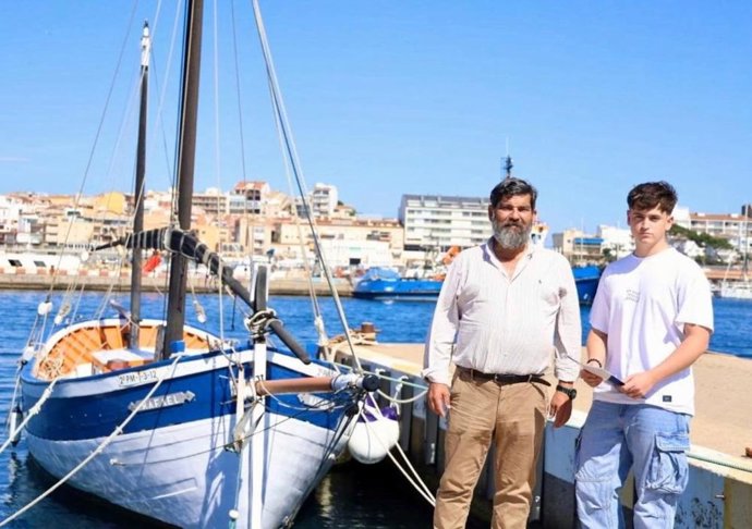 El Consell de Mallorca firma un convenio con la propiedad de la 'barca de bou' Rafael para la cesión de la embarcación.