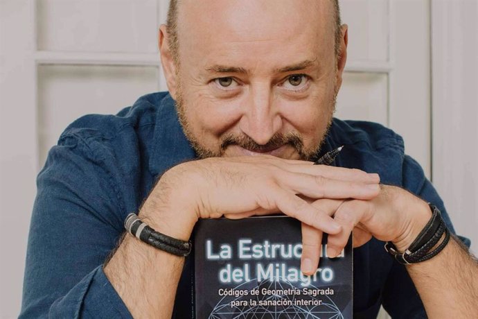 Juan Pablo Uribe, creador del método terapéutico Bioaxis, presenta en España 'La Estructura del Milagro'