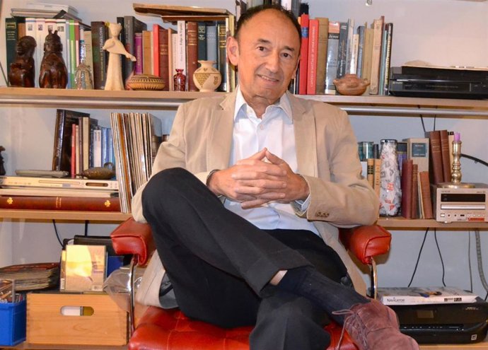 José Tono Martínez recibe este sábado el premio 'Aymeric Picaud' de la Liga de Asociaciones de Periodistas del Camino