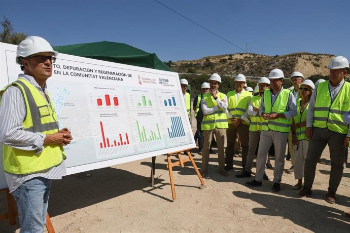 Mazón destaca la inversión de 7,6 millones en El Campello para "poner fin" a los vertidos fecales