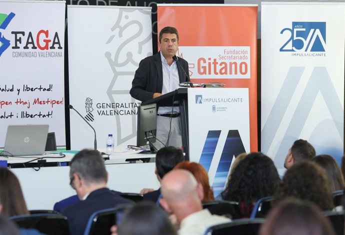 El 'president' de la Generalitat, Carlos Mazón, durante su intervención en el acto de conmemoración del 600 aniversario de la llegada del pueblo gitano a España