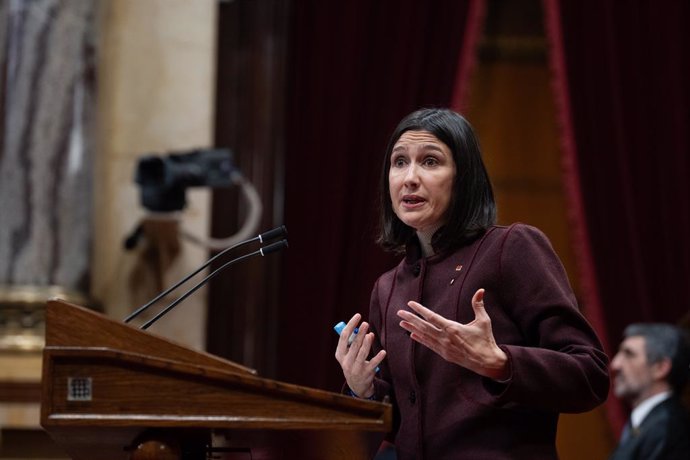 Archivo - La consellera d'Interior de la Generalitat, Nuria Parlón