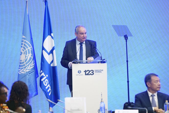El ministro de Turismo, Jordi Hereu, interviene durante la 123º sesión del Comité Ejecutivo de ONU Turismo, en el Centro de Convenciones y Congresos del Real Sitio de San Ildefonso, a 29 de mayo de 2025,  en el Real Sitio de San Ildefonso, Segovia, 