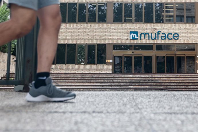 Archivo - Arquivo - Fachada de um edifício da Muface no Paseo de Juan XXIII, em 11 de outubro de 2024, em Madri (Espanha). O Conselho de Ministros aprovou a licitação para o contrato 2025-2026 da Muface com um aumento no prêmio de 17,12%, para um prêmio t