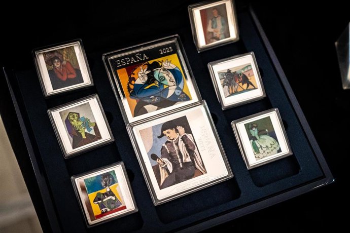 Archivo - Algunas colecciones de la presentación de las monedas 'Picasso Celebración', con motivo de la conmemoración del 50ª aniversario de la muerte de Pablo Picasso, en el Museo Reina Sofía, a 28 de noviembre de 2023, en Madrid (España). La colección e