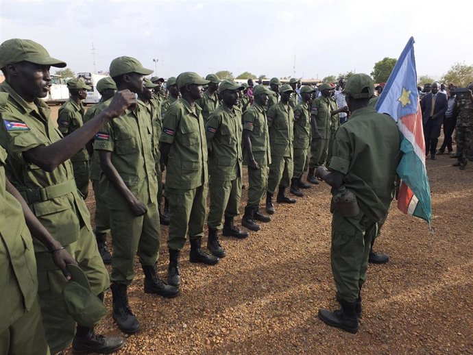 Archivo - Imagen de archivo de soldados de Sudán del Sur