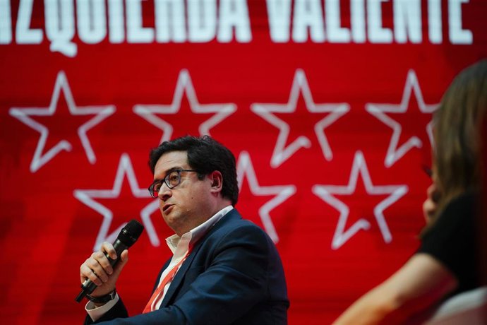 Archivo - El secretario general del PSOE-M y ministro para la Transformación Digital y de la Función Pública, Óscar López.