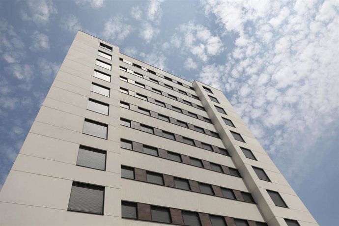 Imagen de un edificio de VPO en Pamplona.