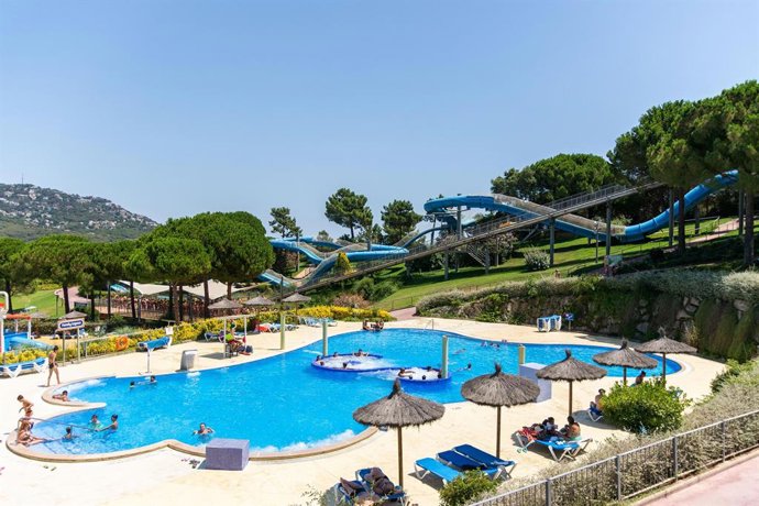 Water World celebra 40 años a lo grande con cifras récord y la atracción más salvaje de Europa