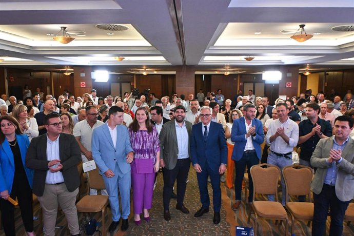 Clausura del congreso del Partido Popular de Torre Pacheco, en el que Pedro Ángel Roca ha sido elegido presidente local del partido