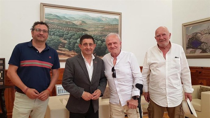 Diputación de Jaén colaborará en la edición de un disco recopilatorio del cantautor Paco Segura