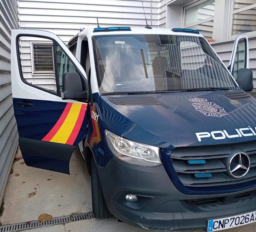 Vehículo en el que se trasladó al detenido.
