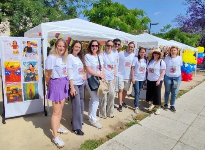 Feria Cultural Emprendedora Venezolana en la avenida del Cid