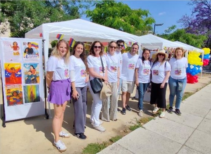 Feria Cultural Emprendedora Venezolana en la avenida del Cid