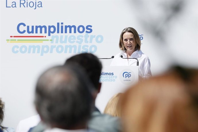 La secretaría general del PP, Cuca Gamarra en el acto en Logroño 'Cumplimos nuestros compromisos' para celebrar los dos años de gobierno del PP en La Rioja