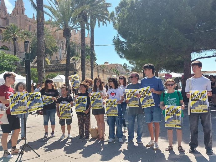 Presentación de la manifestación convocada por Menys Turisme, Més Vida el 15 de junio en Palma