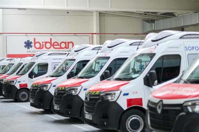 Ambulancias en la sede central de Bidean.
