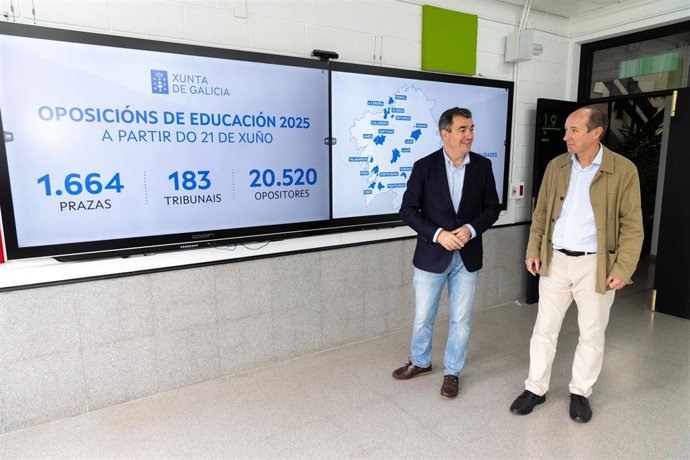 El conselleiro de Educación, Ciencia, Universidades e FP, Román Rodríguez.