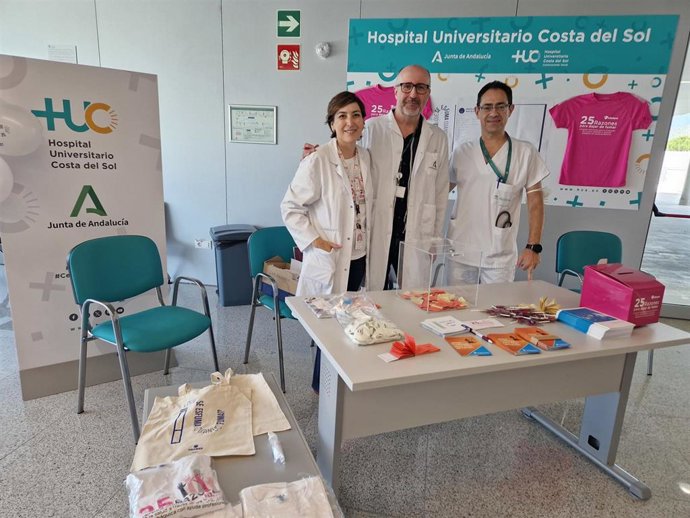 CARE de Mijas y el Hospital Costa del Sol realizan una campaña para informar y concienciar de la importancia de dejar de fumar.