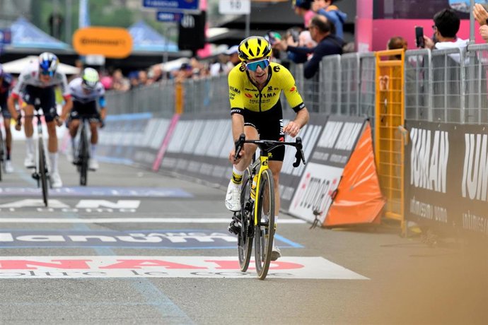 Simon Yates, del Team Visma | Lease a Bike, durante el Gro de Italia 2025.